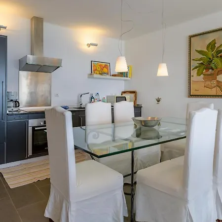 Casa Lola Y Elena - Playa Blanca, Lanzarote Апартаменти *
