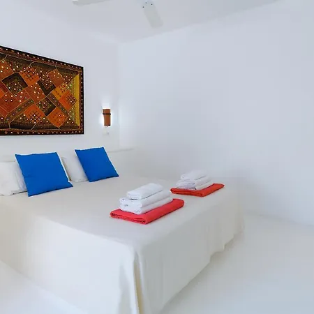 Casa Lola Y Elena - Playa Blanca, Lanzarote Апартаменти *